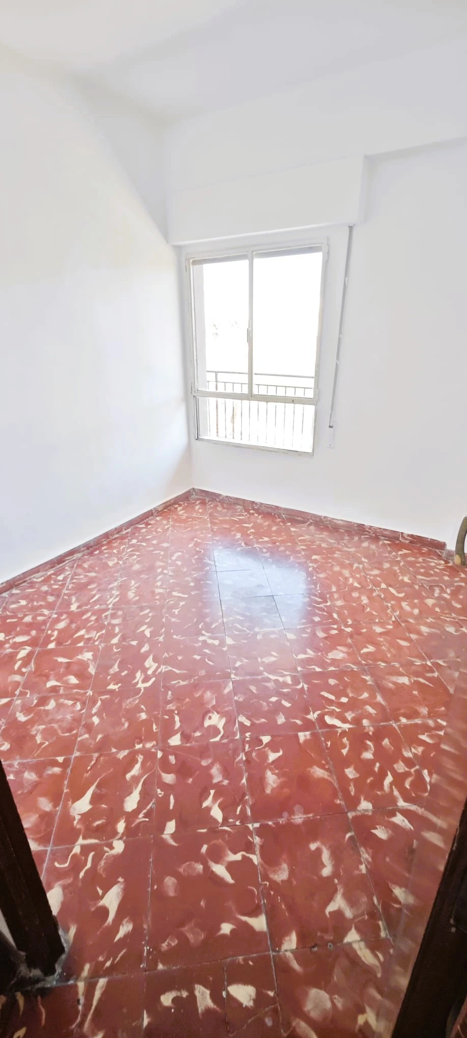 ZENTRALES 4-ZIMMER-APARTMENT