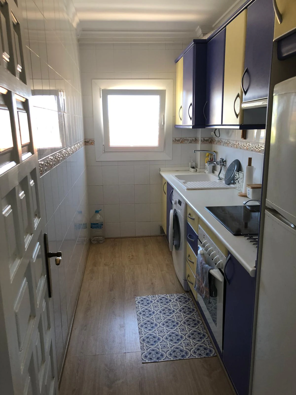 Apartamento tipo ático en tercera y última planta con vistas al mar.
