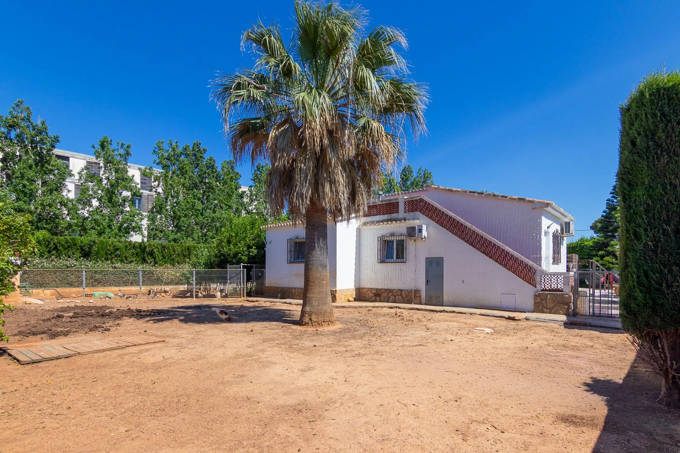 Chalet reformado en zona rústica junto al Hospital de Dénia
