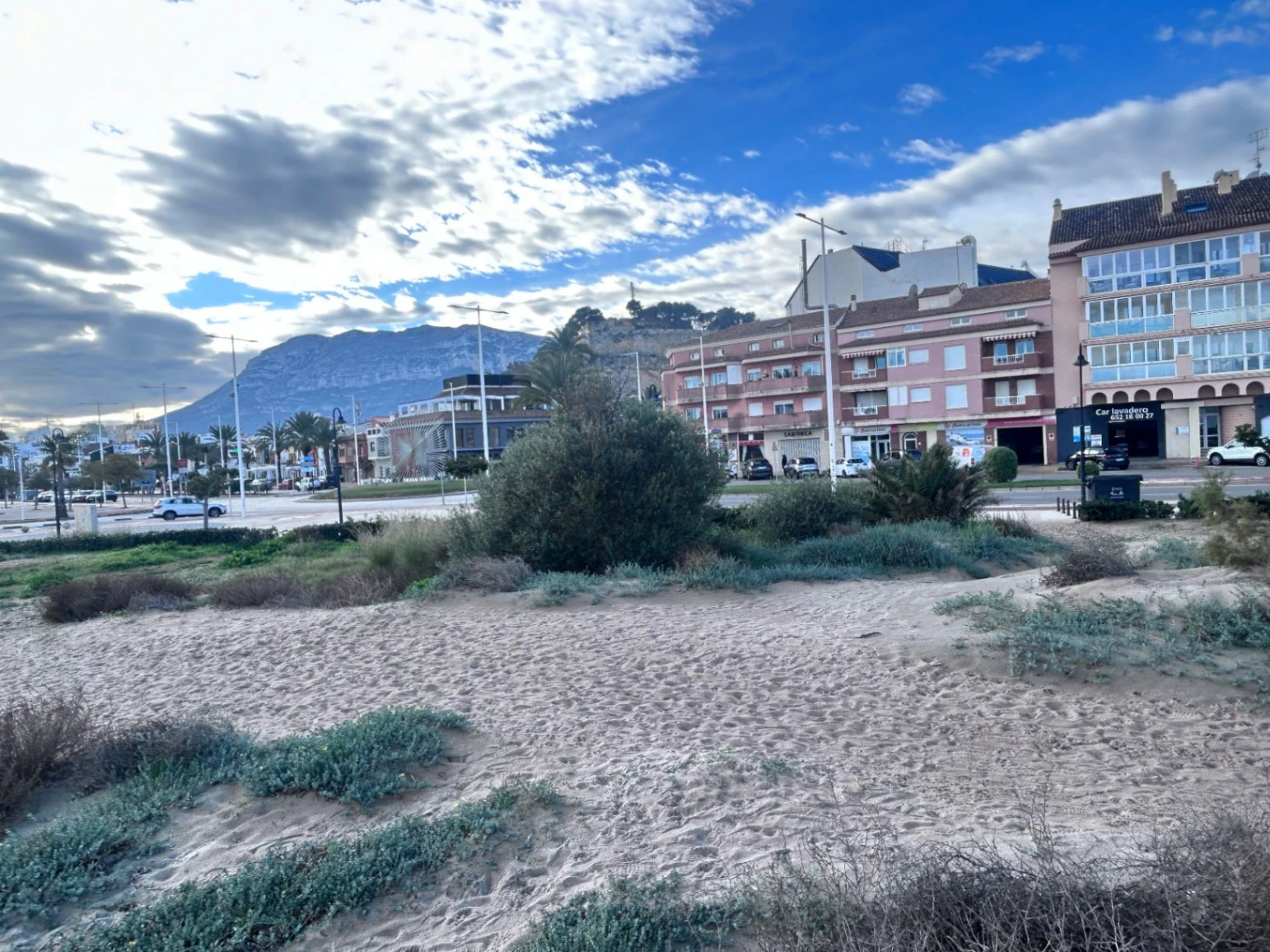 Ático con vistas al mar junto a la playa del Raset y el puerto de Dénia
