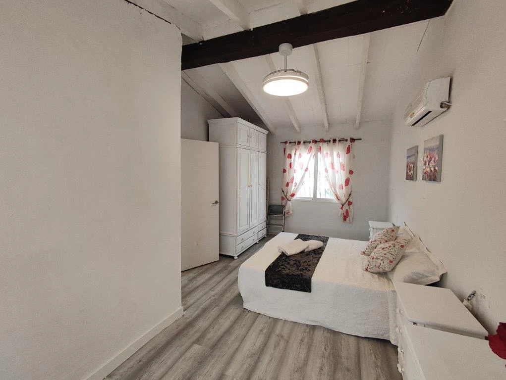 Chalet estilo Bungalow cerca del casco urbano