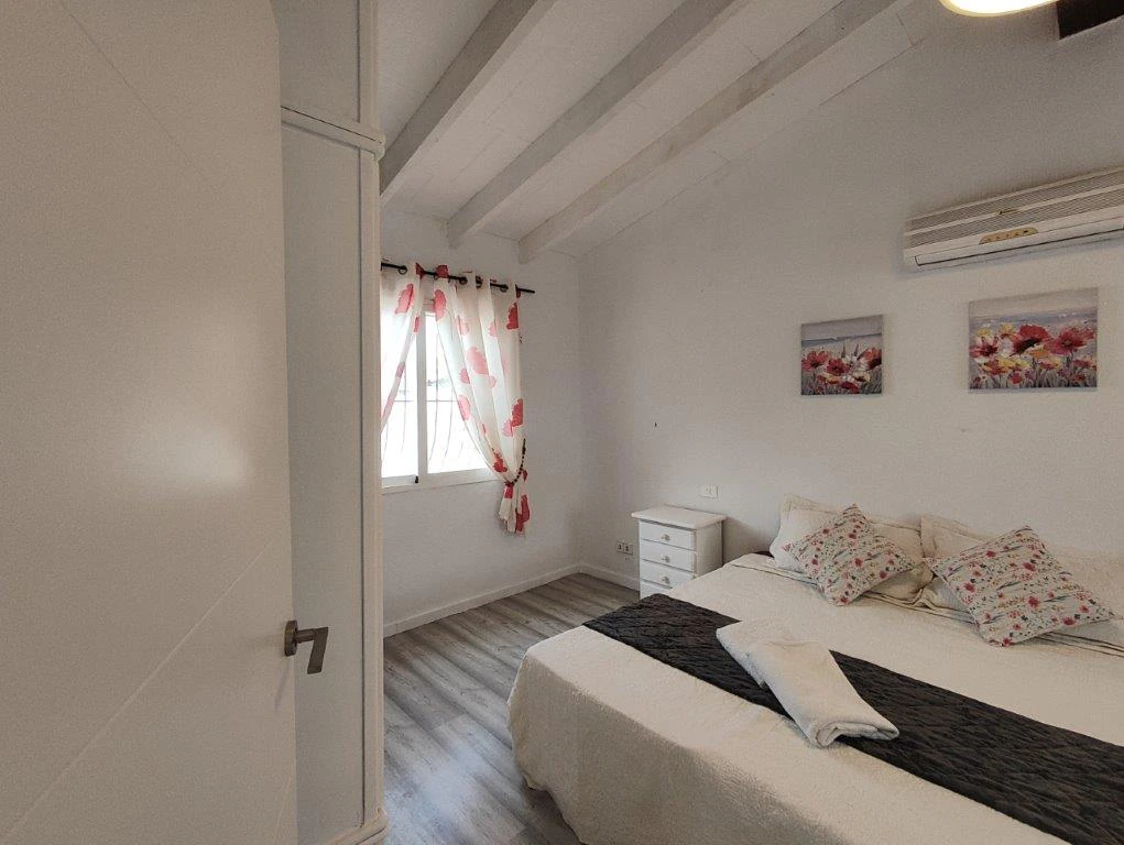 Chalet estilo Bungalow cerca del casco urbano