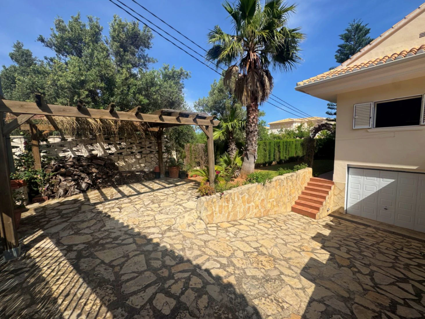 Chalet en venta en Denia, con preciosas vistas al mar y al montgó