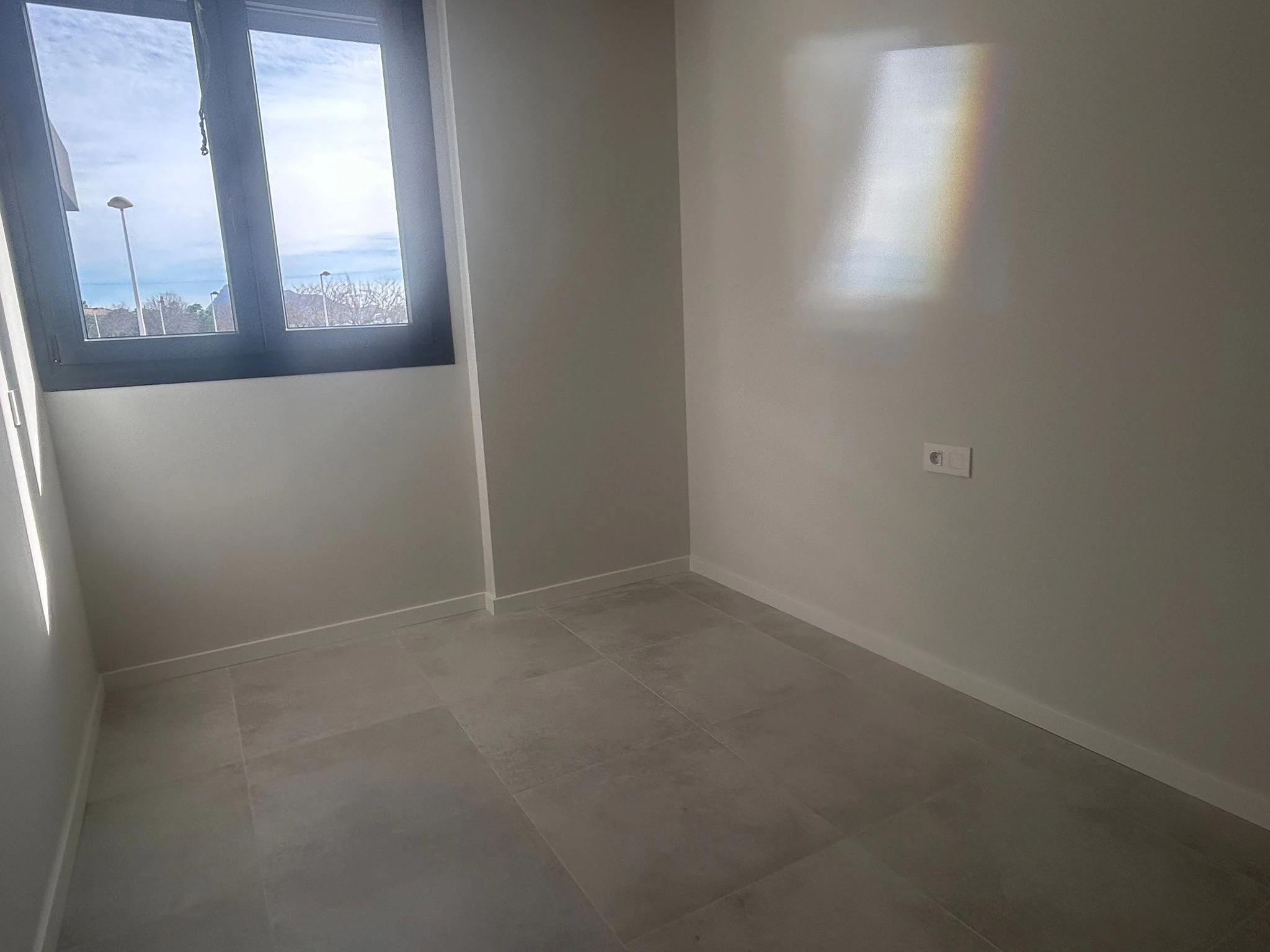 Cuatro viviendas unifamiliares con piscina privada, acabadas y llave en mano.