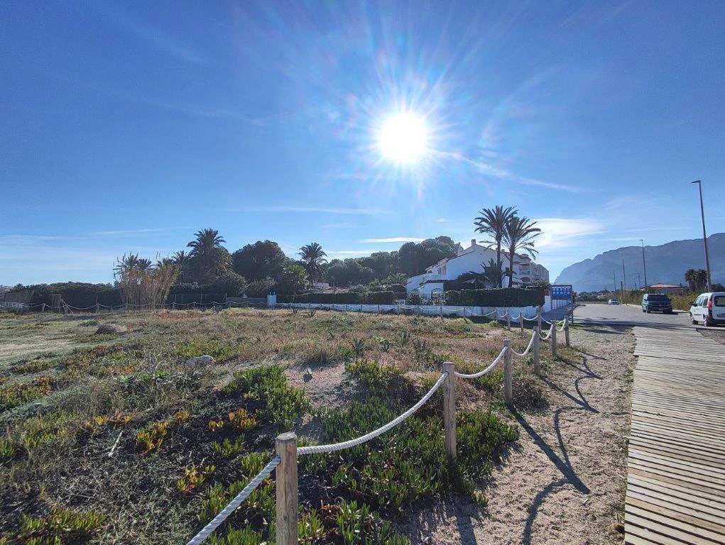 Amplio Apartamento en 1ª planta en 1ª línea de playa