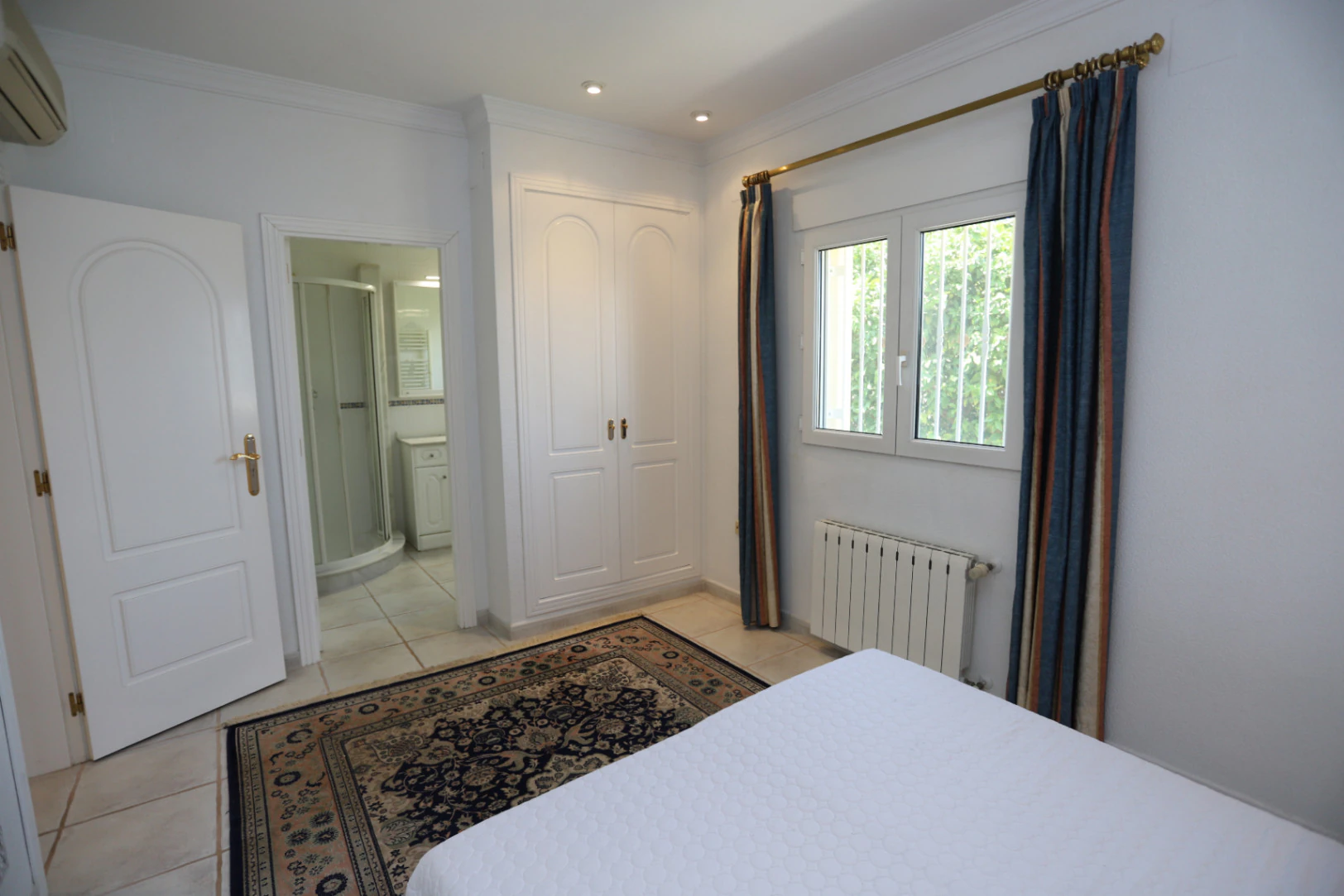 Villa impresionante, vistas al mar, apartamento independiente en Marquesa VI de Denia
