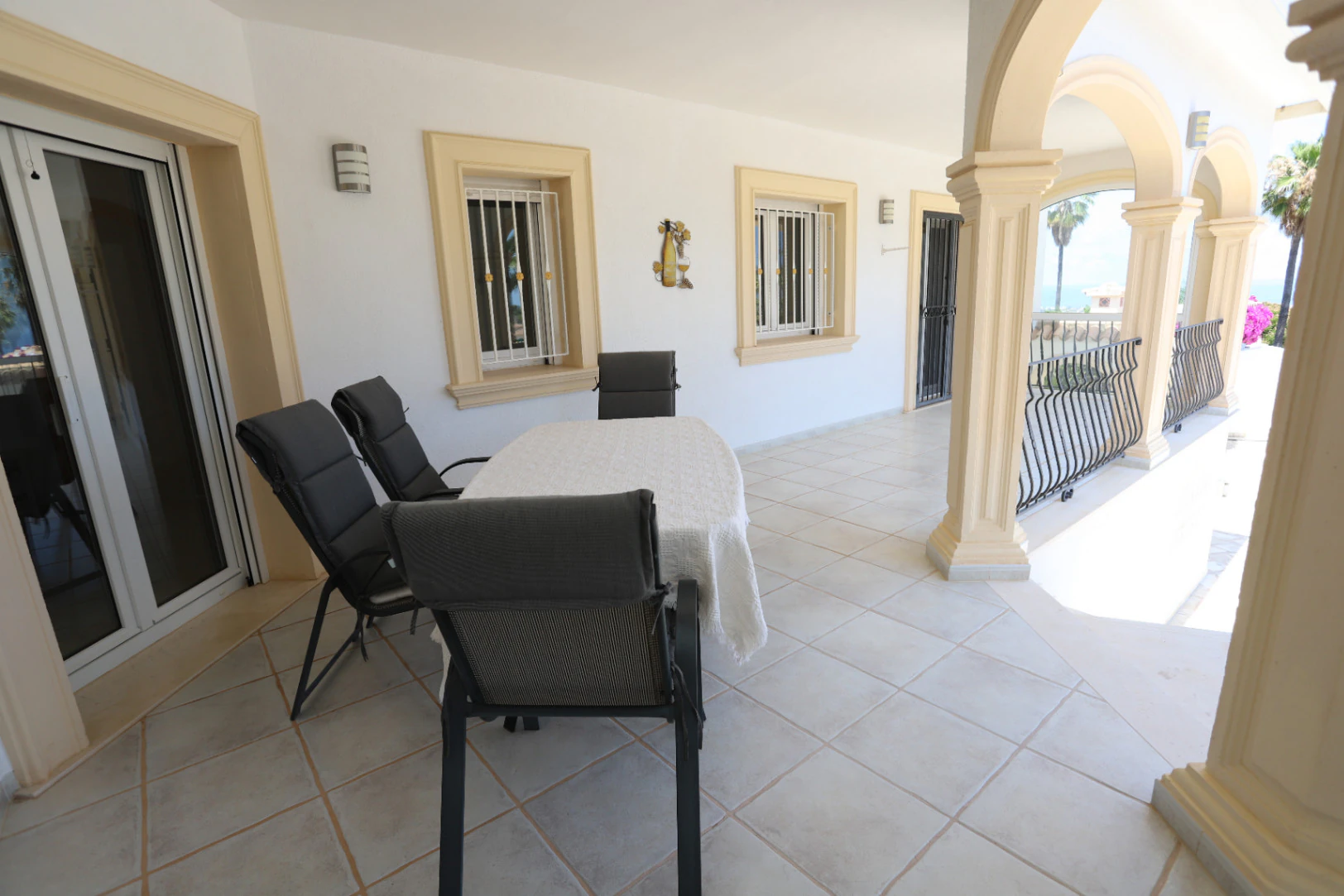 Villa impresionante, vistas al mar, apartamento independiente en Marquesa VI de Denia