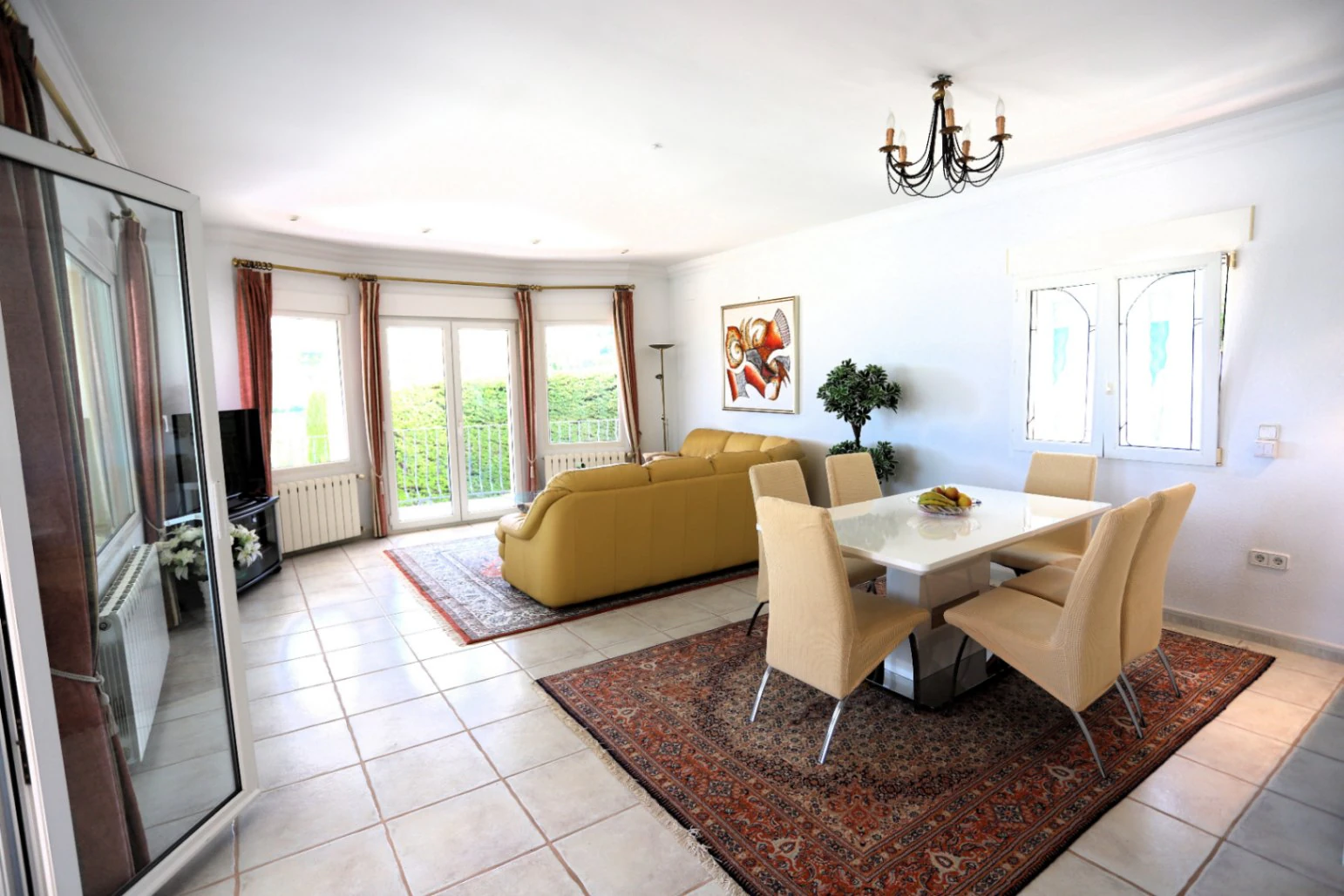 Villa impresionante, vistas al mar, apartamento independiente en Marquesa VI de Denia