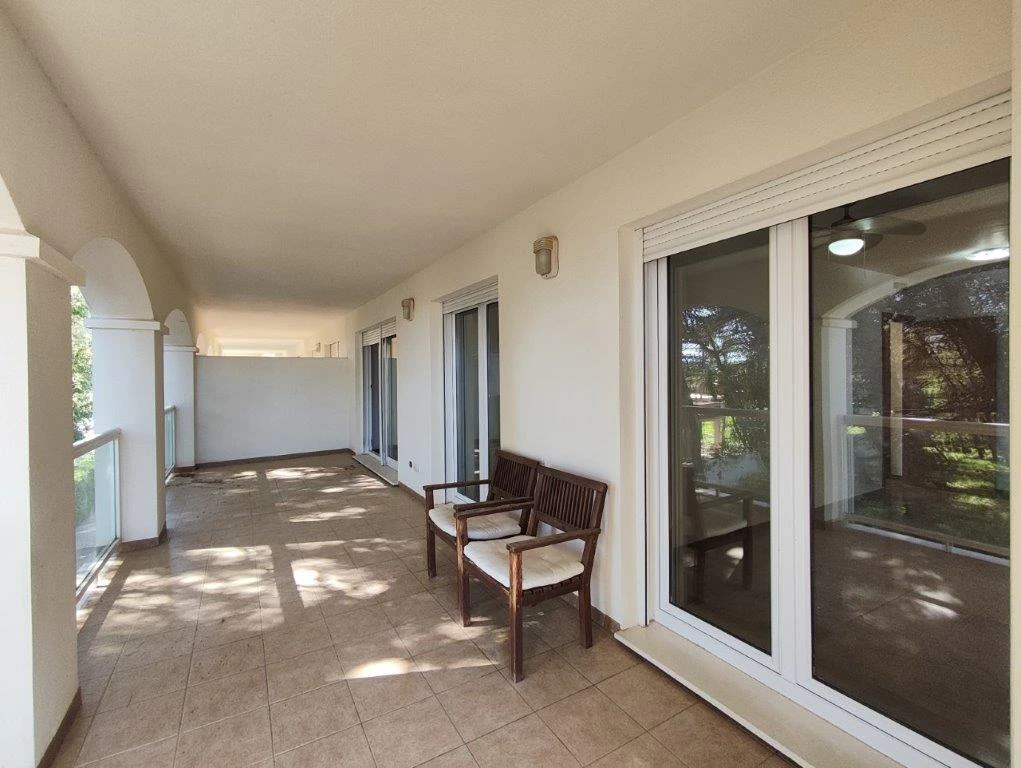 Amplio Apartamento en 1ª planta en 1ª línea de playa