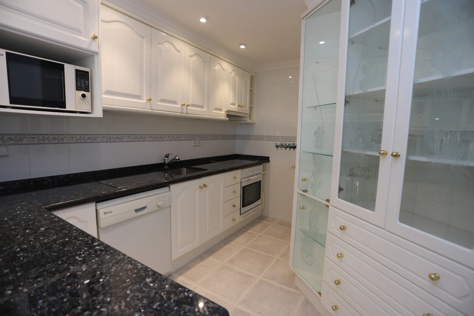 Villa impresionante, vistas al mar, apartamento independiente en Marquesa VI de Denia