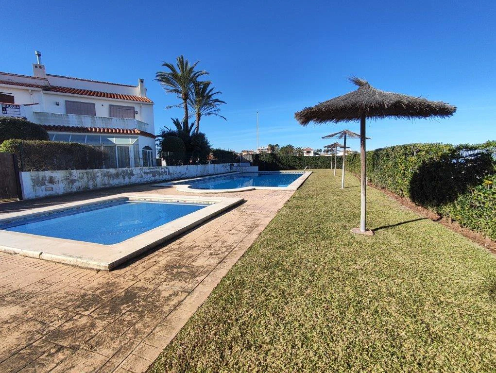 Amplio Apartamento en 1ª planta en 1ª línea de playa