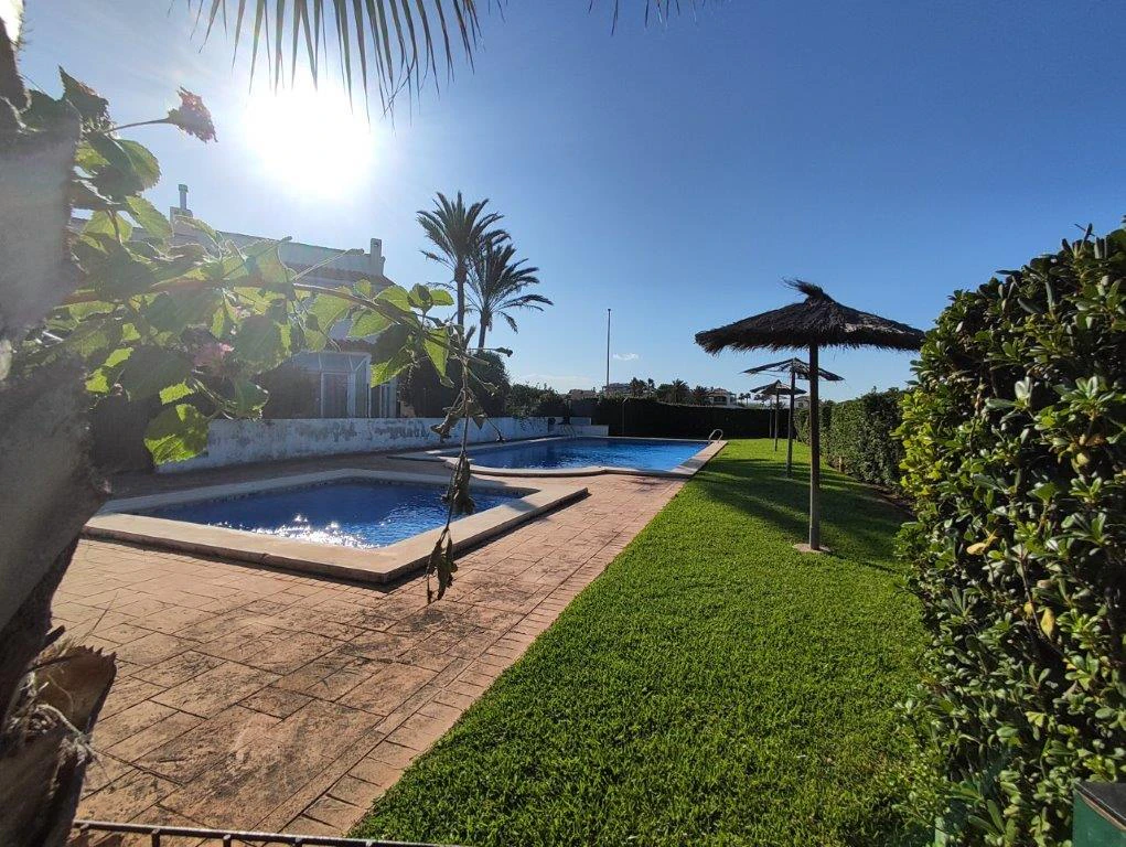 Amplio Apartamento en 1ª planta en 1ª línea de playa