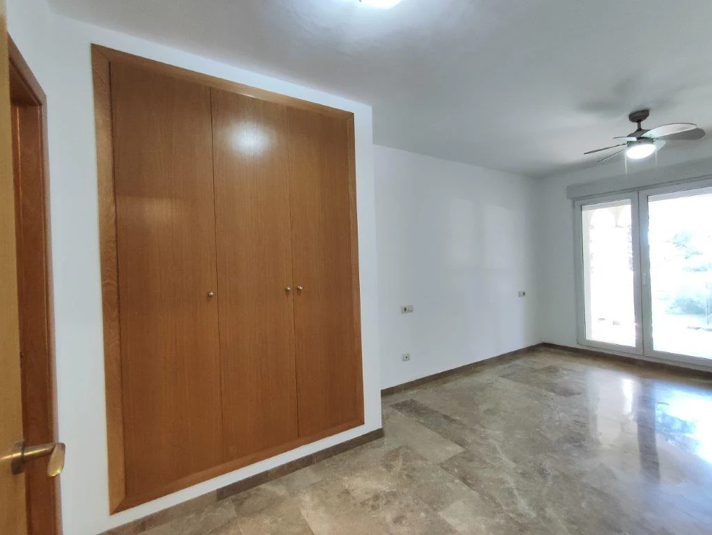 Amplio Apartamento en 1ª planta en 1ª línea de playa