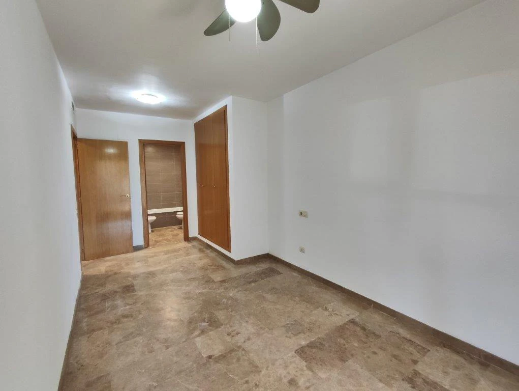 Amplio Apartamento en 1ª planta en 1ª línea de playa