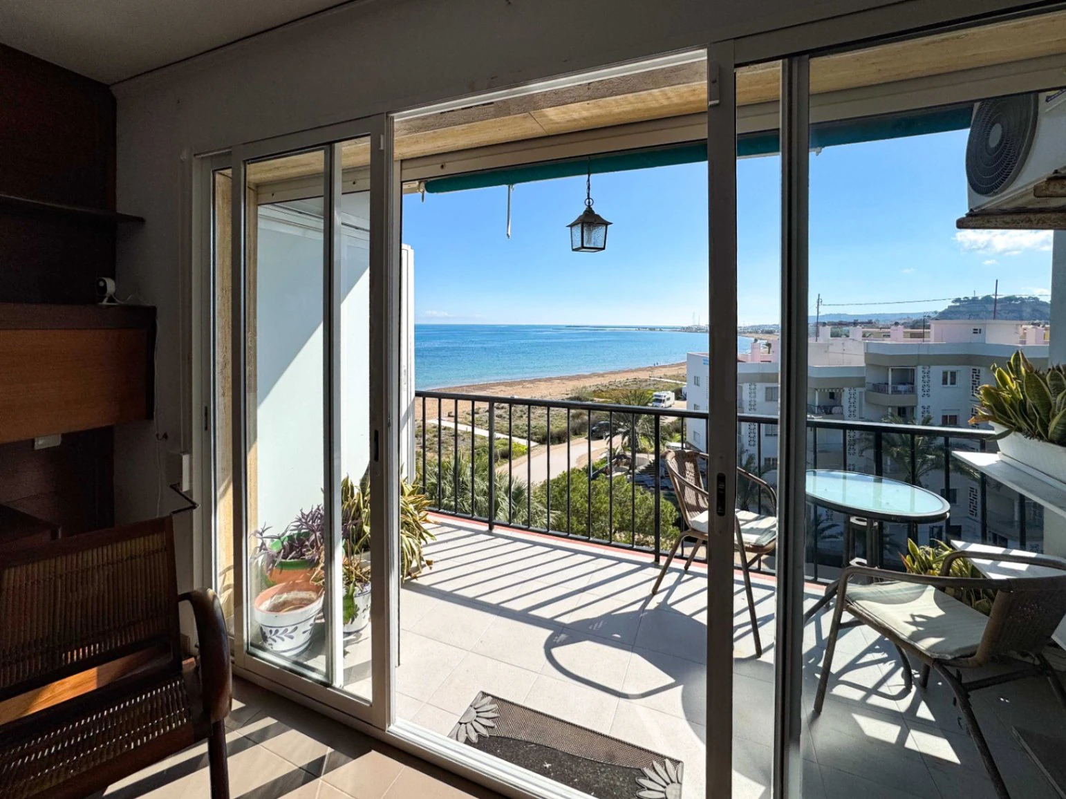 APARTAMENTO FRENTE AL MAR