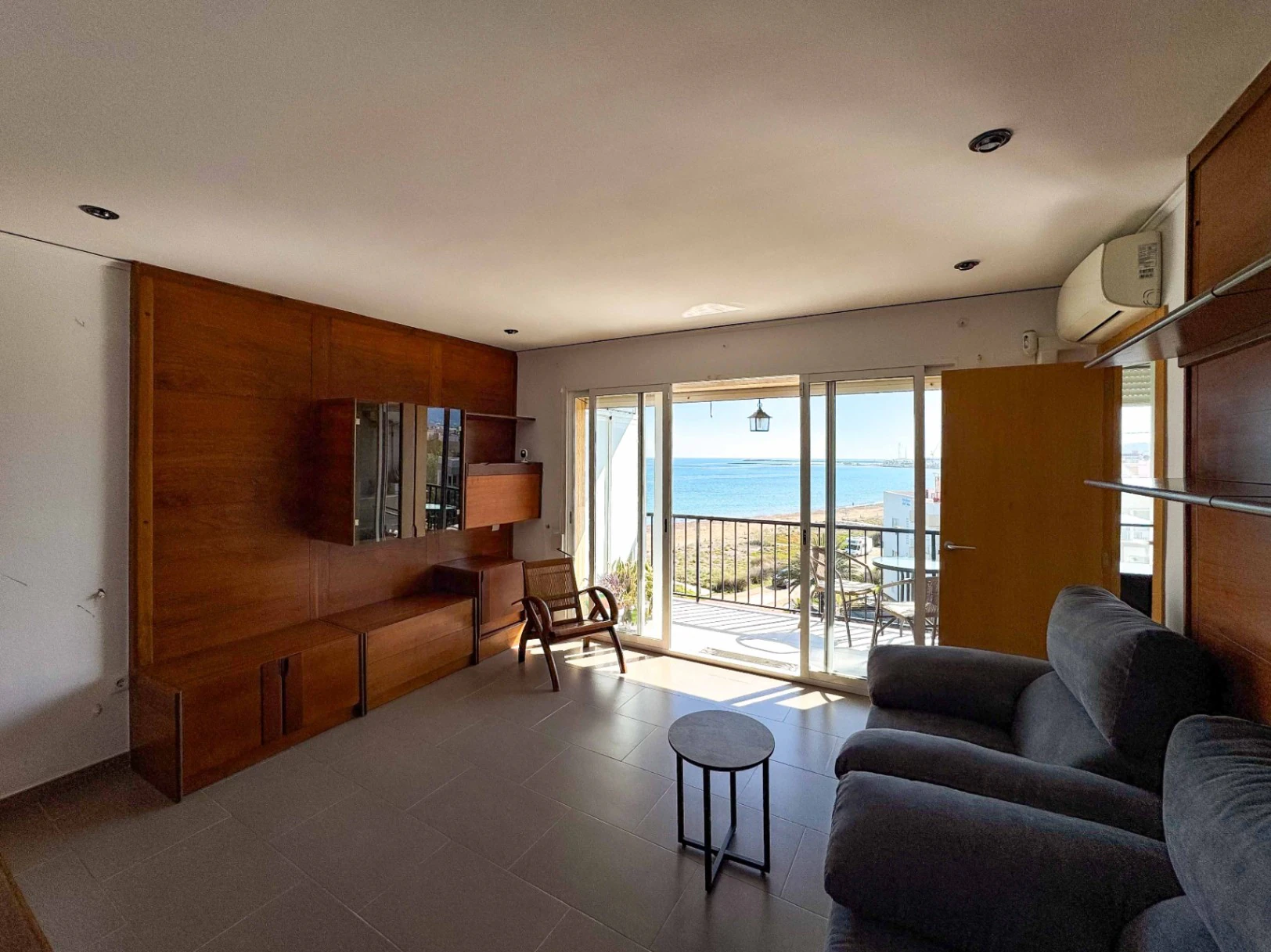 Apartamento frente al mar con vistas panorámicas en Dénia
