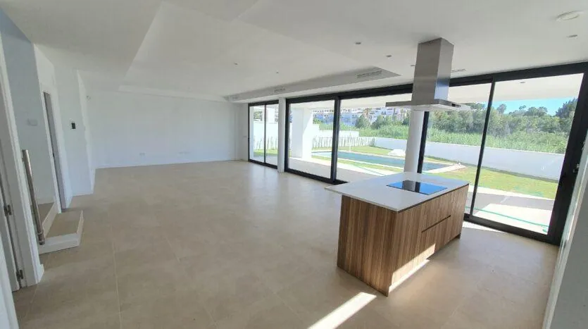 Villa for sale in Manilva