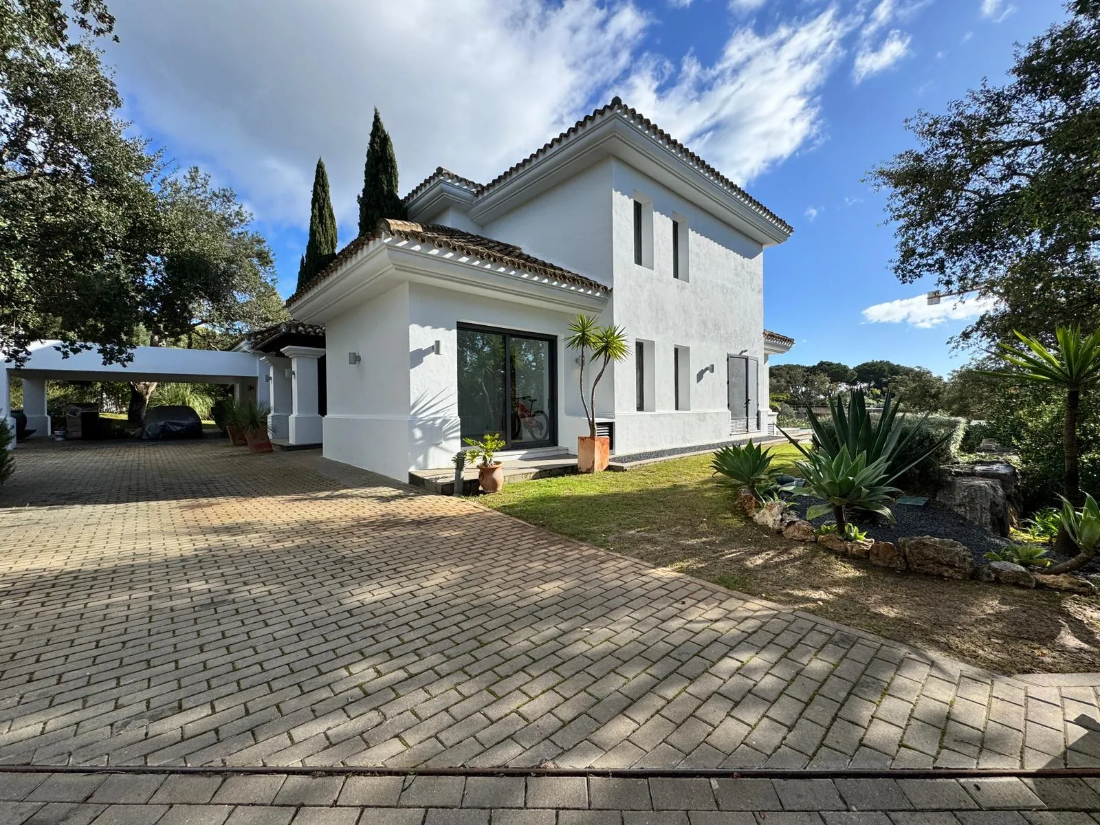 Villa till försäljning i San Roque