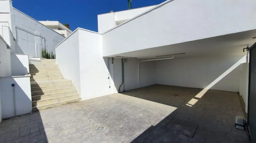 Villa for sale in Manilva