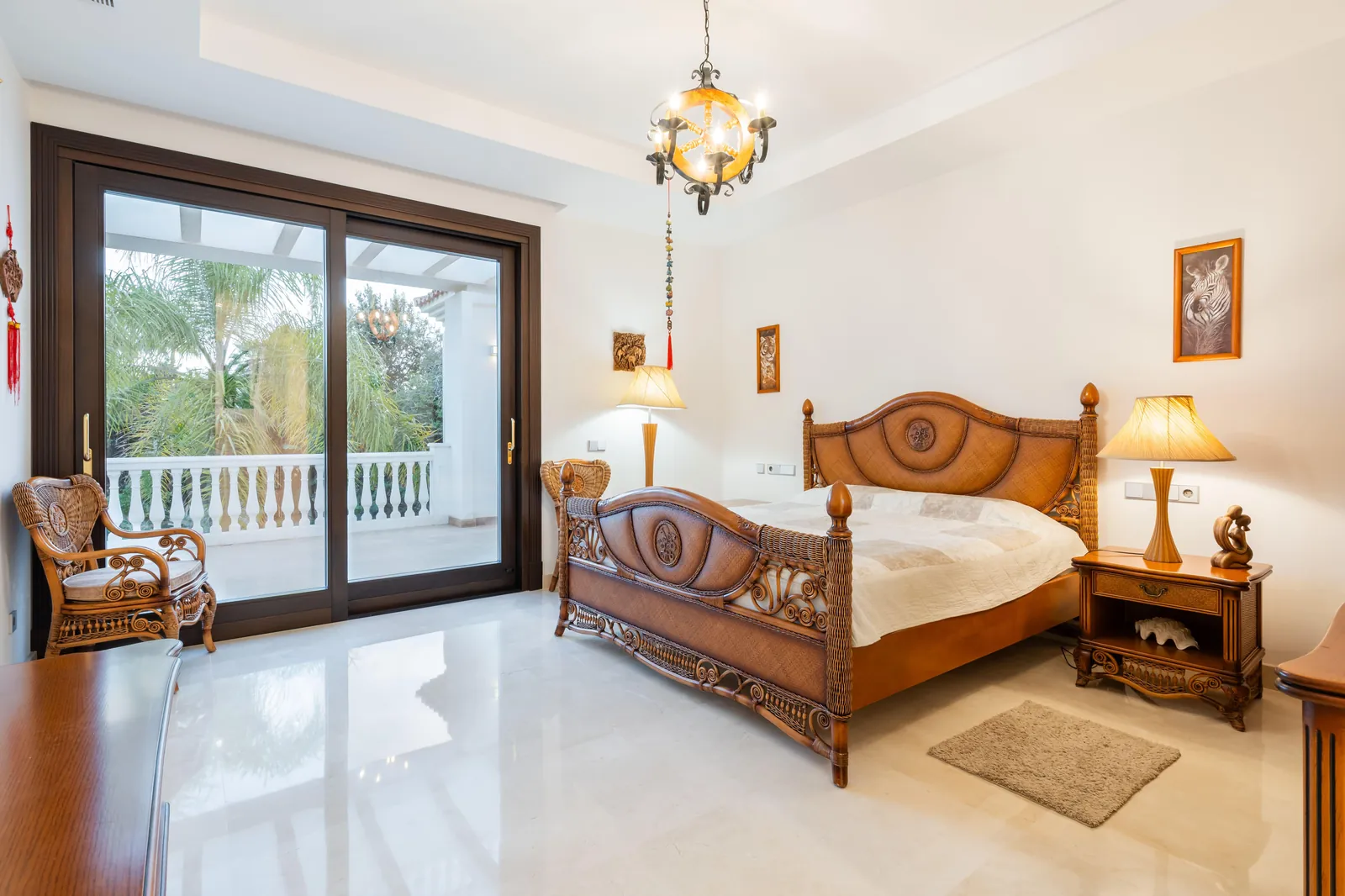 Villa til salg i Estepona