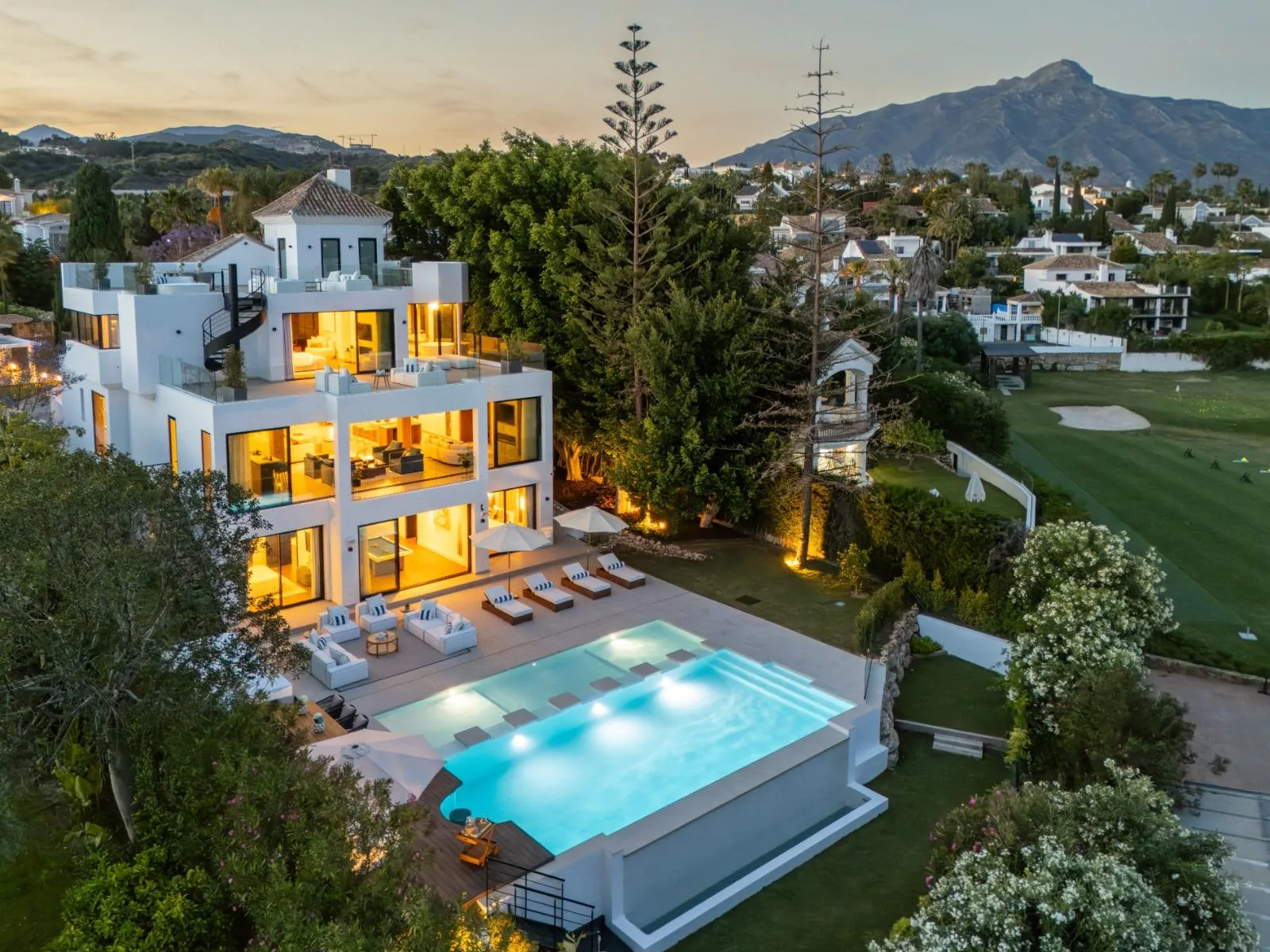 Villa til salg i Marbella