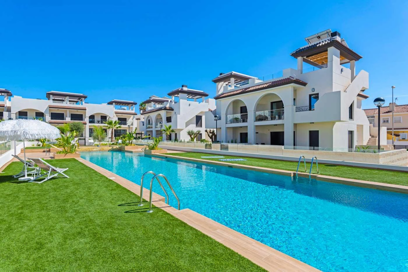 Low-bungalow i Salg i Rojales