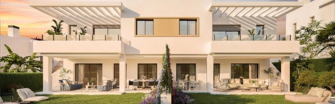 Casa pareada en venta en Estepona
