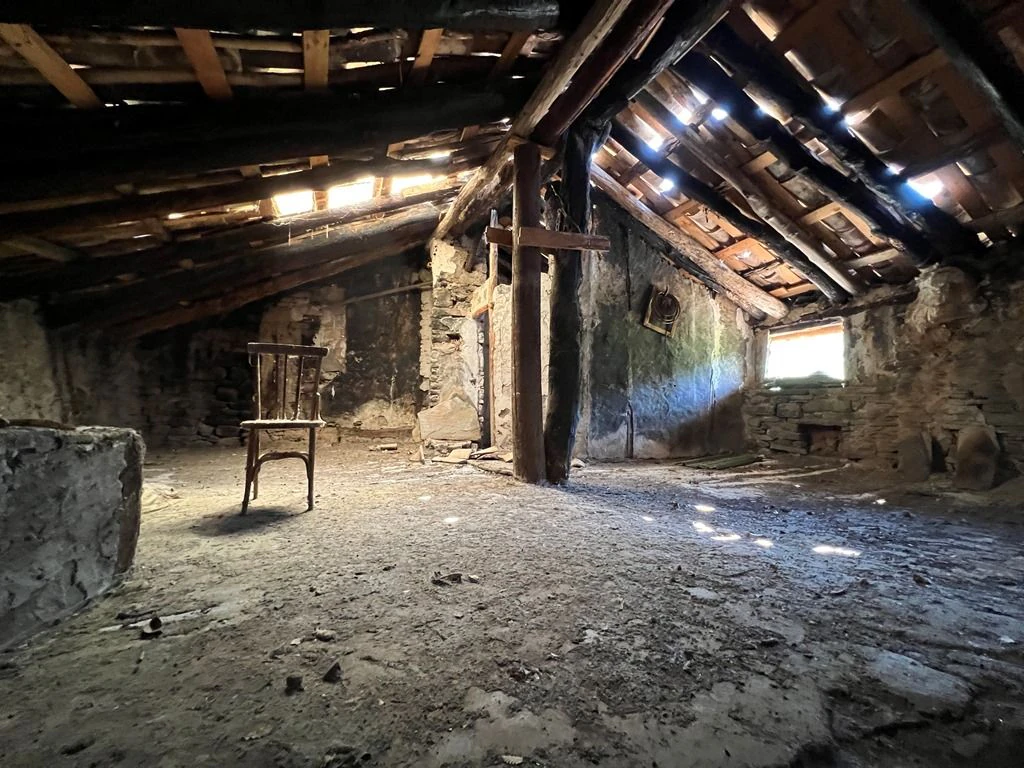 CASA A REFORMAR EN ERINYÀ