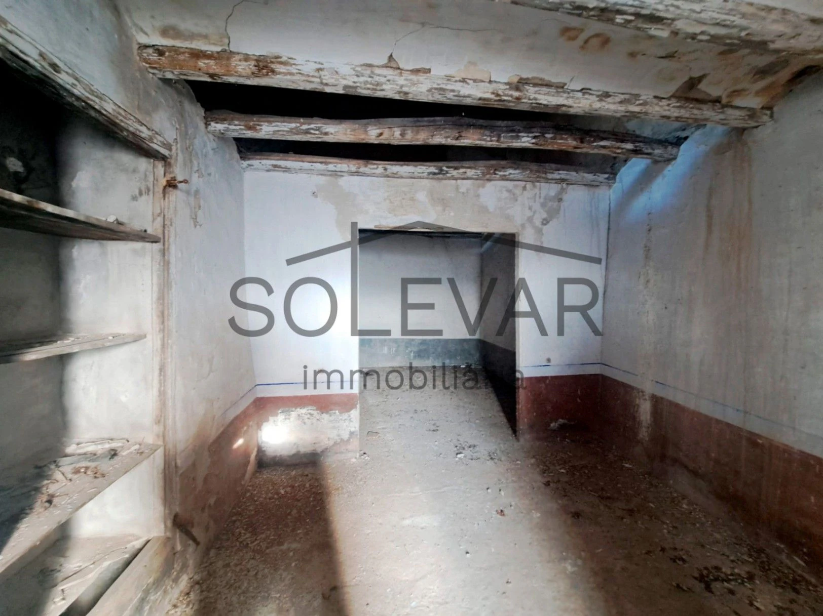 CASA A REFORMAR INTEGRALMENTE A ESTAVILL