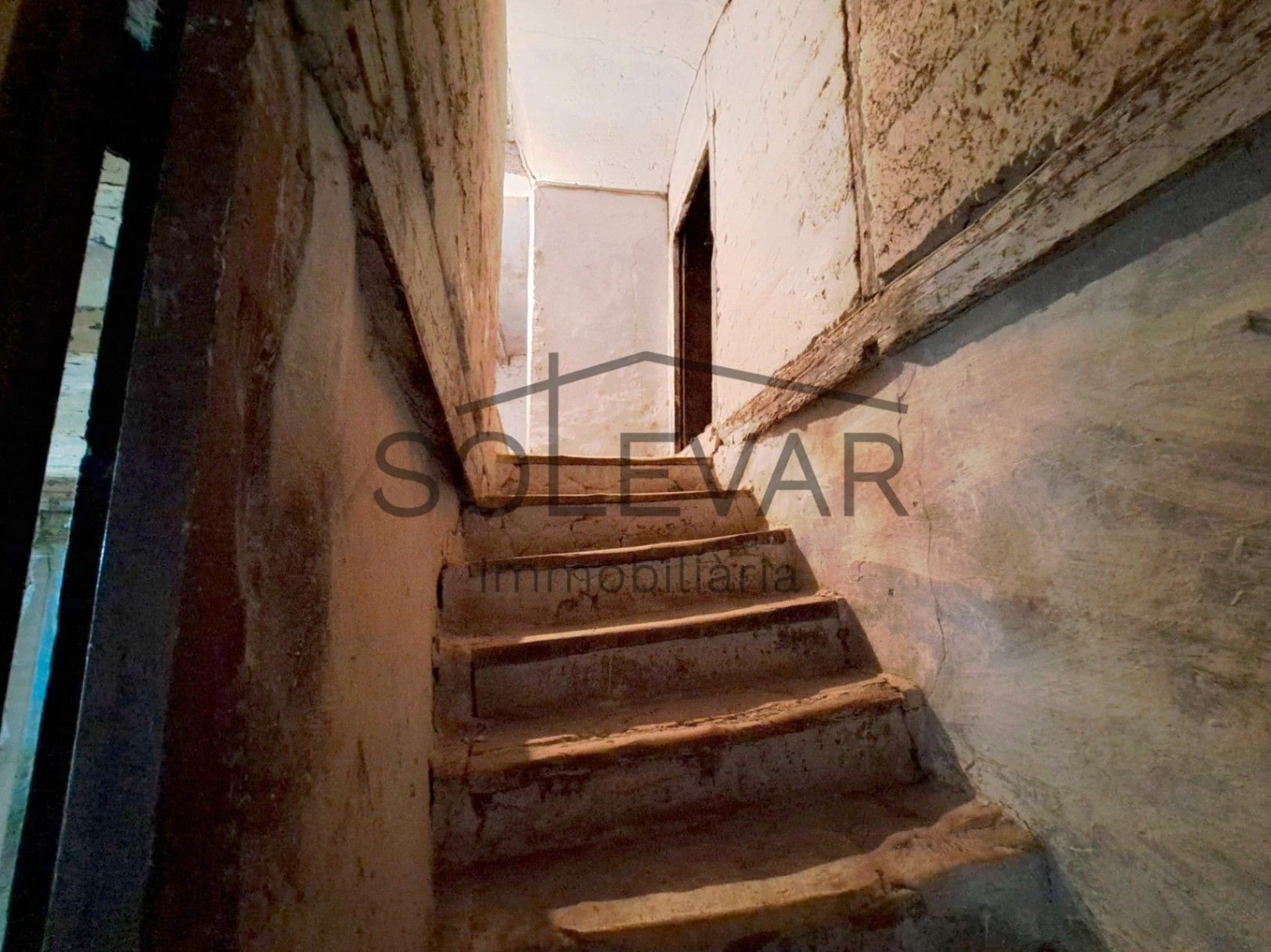 CASA SEÑORIAL DEL SIGLO XVIII A REFORMAR EN SANT SALVADOR DE TOLÓ
