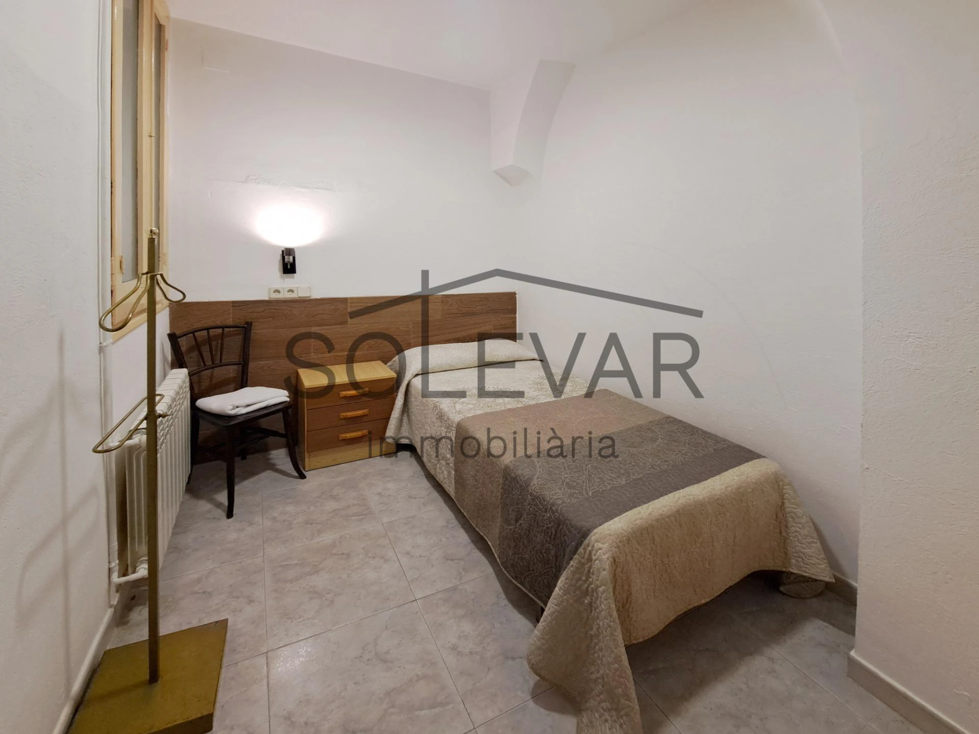 HOUSE WITH GREAT POTENTIAL IN THE OLD TOWN OF TREMP