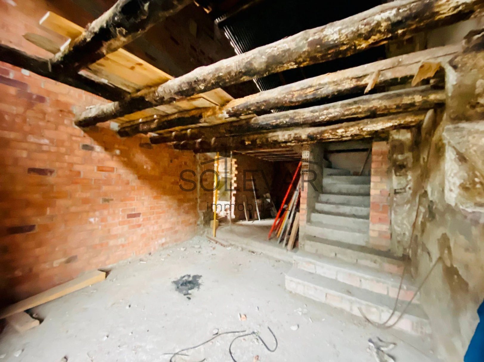 CASA PARA REFORMAR EN EL PRECIOSO PUEBLO DE DE ESCOS EN EL PALLARS SOBIRÀ.