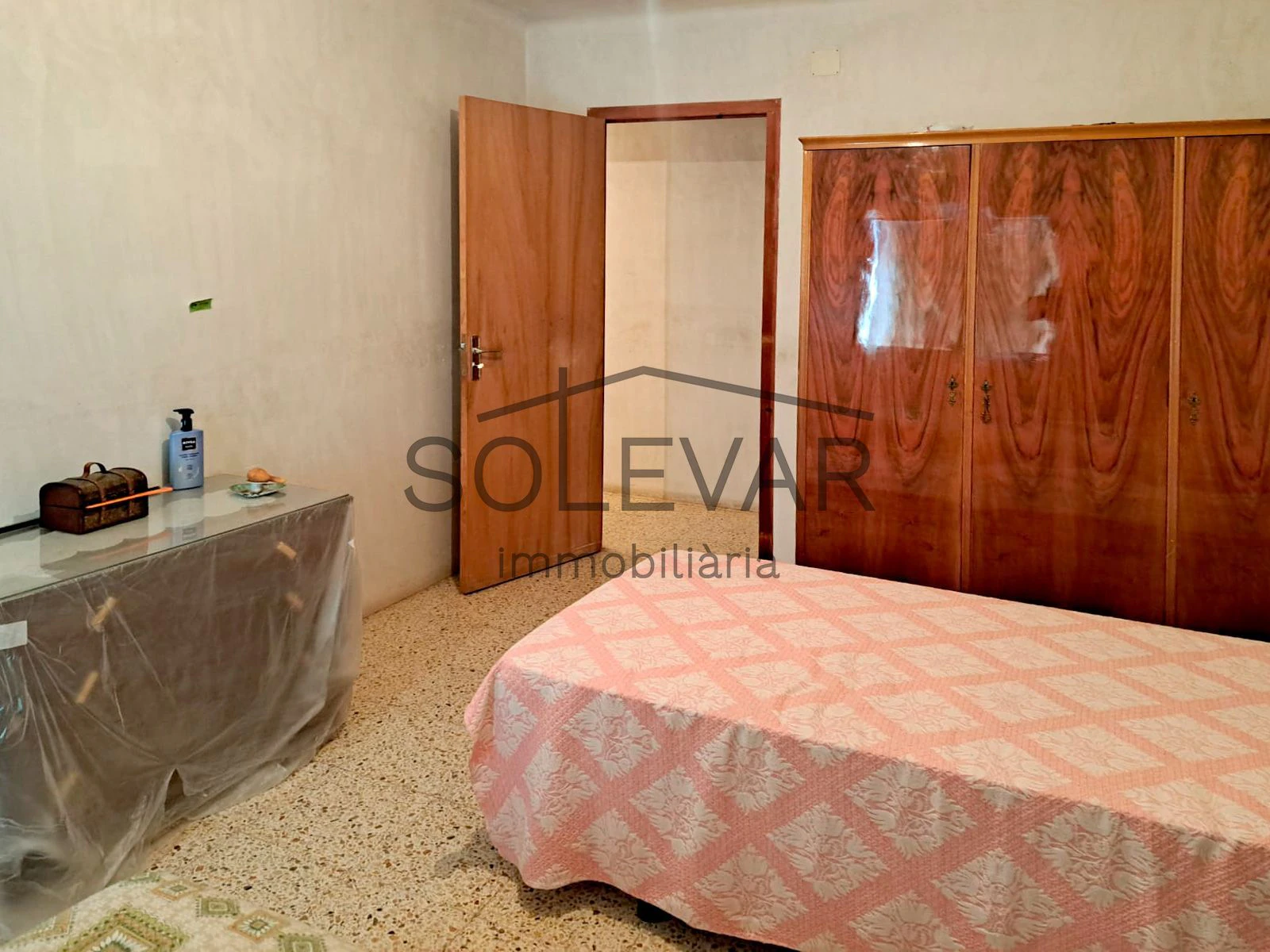 LARGE HOUSE WITH CENTRAL PATIO IN SALÀS DE PALLARS
