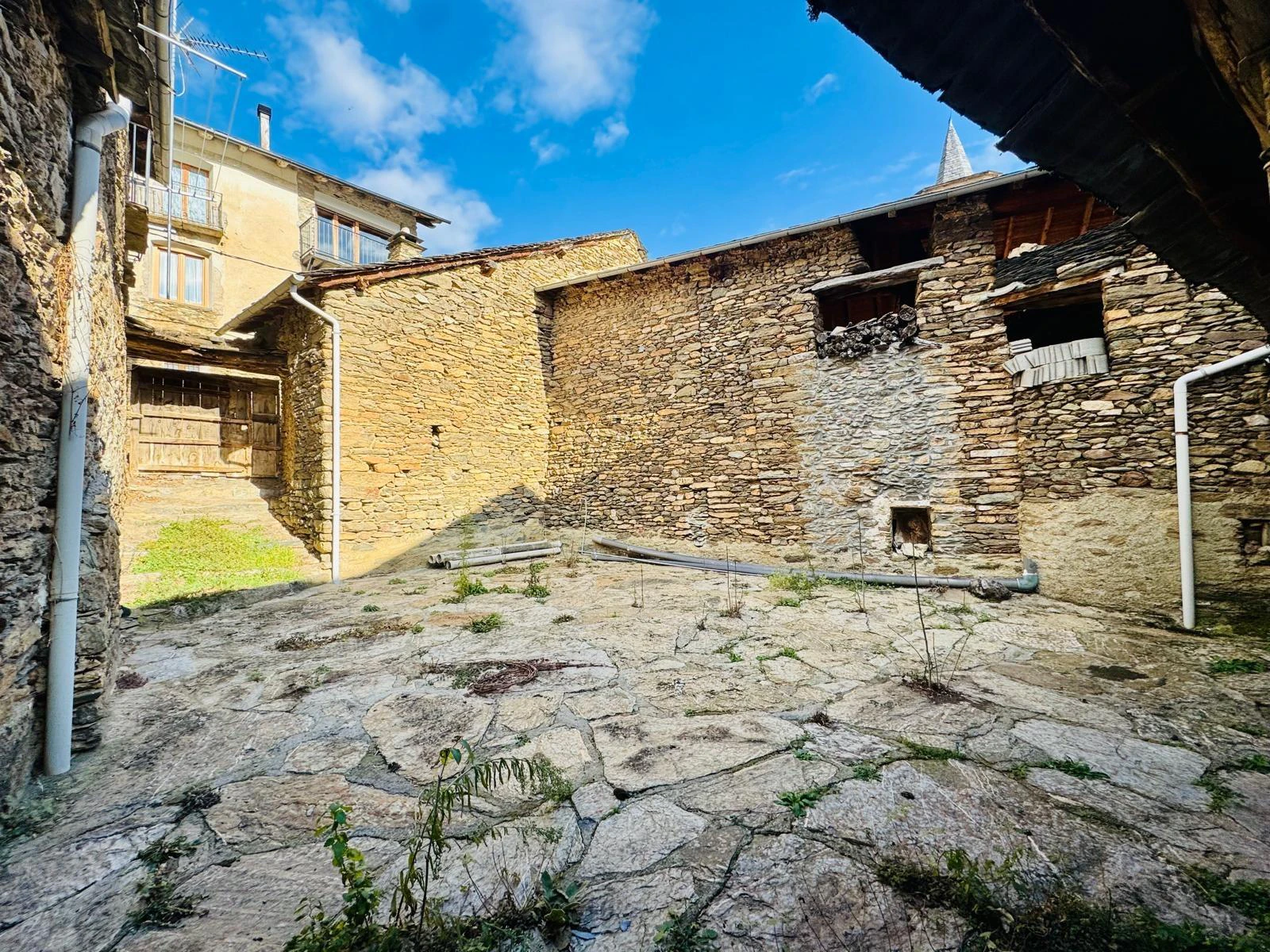 ESPECTACULAR CASA DE PUEBLO EN SORRE, PALLARS SOBIRA