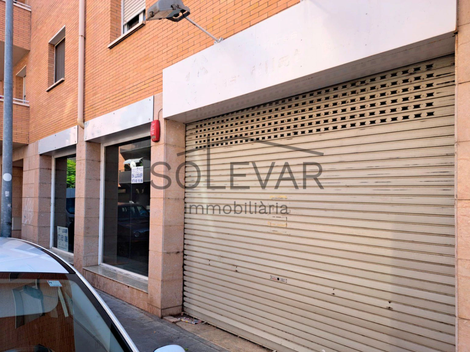 GRAN LOCAL COMERCIAL EN EL CENTRO DE TREMP