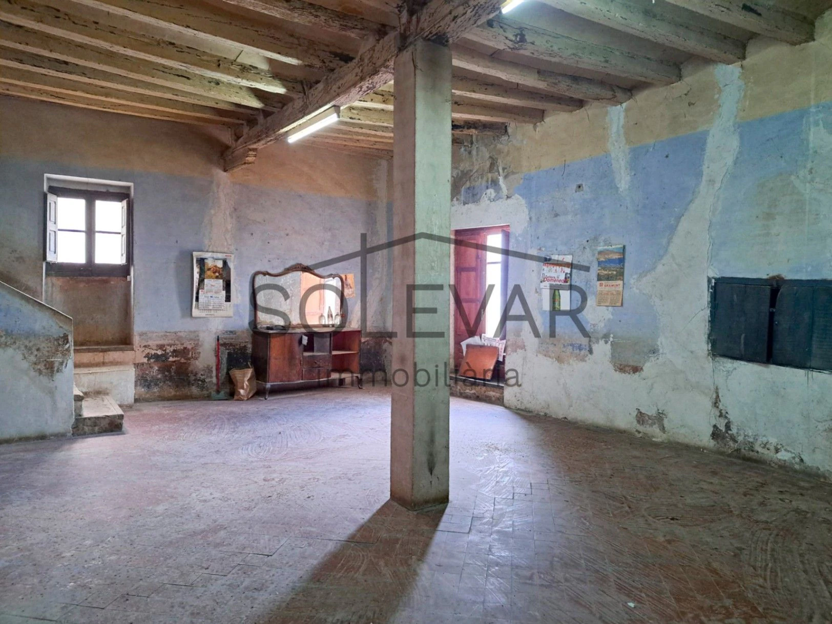 CASA SEÑORIAL DEL SIGLO XVIII A REFORMAR EN SANT SALVADOR DE TOLÓ