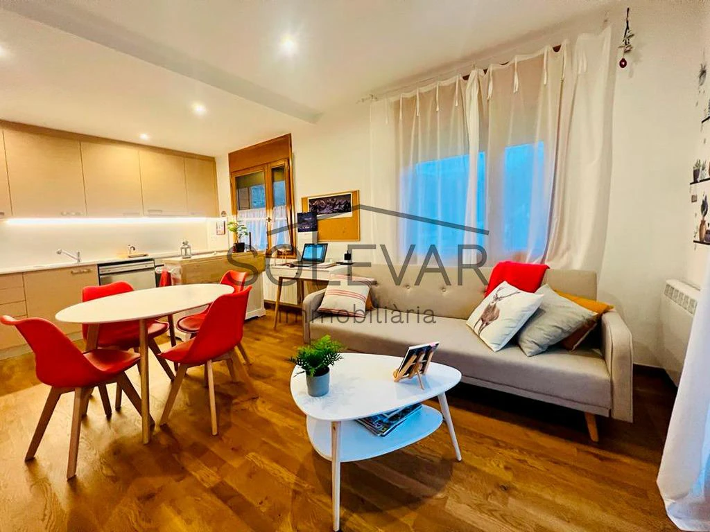 PLANTA BAJA CON TERRAZA Y TRASTERO EN SORT