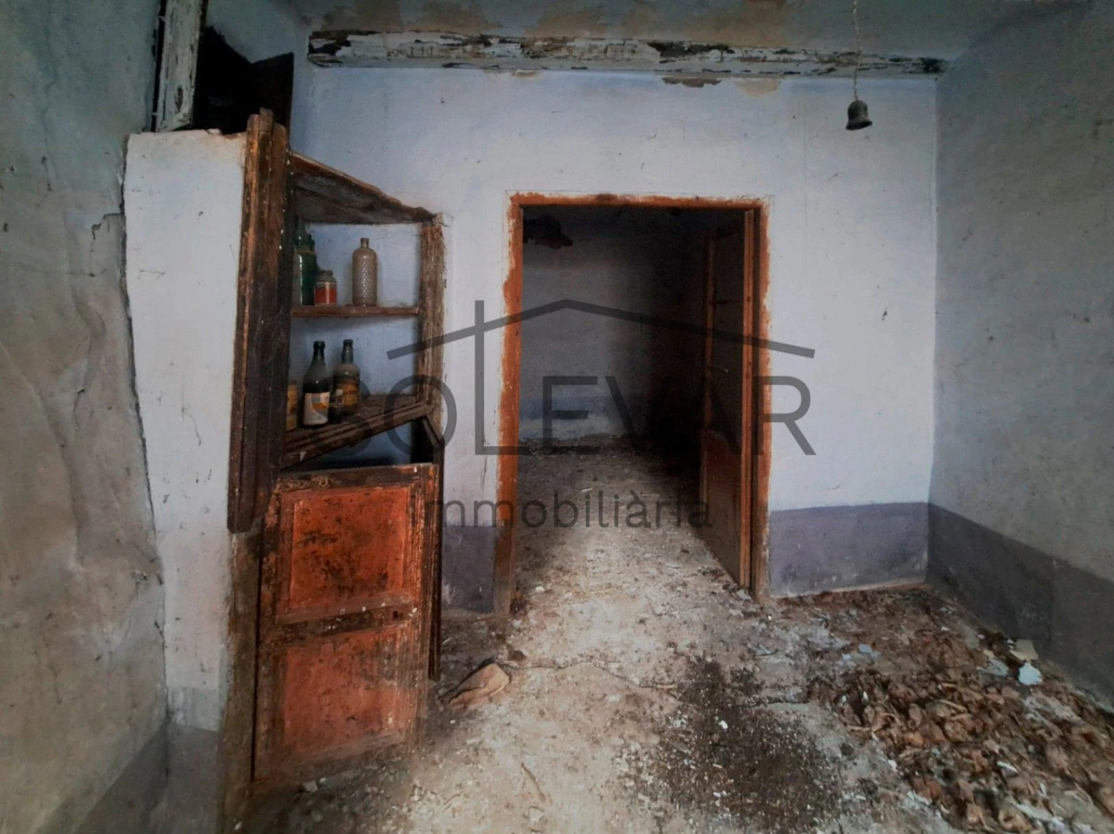 CASA A REFORMAR INTEGRALMENTE A ESTAVILL