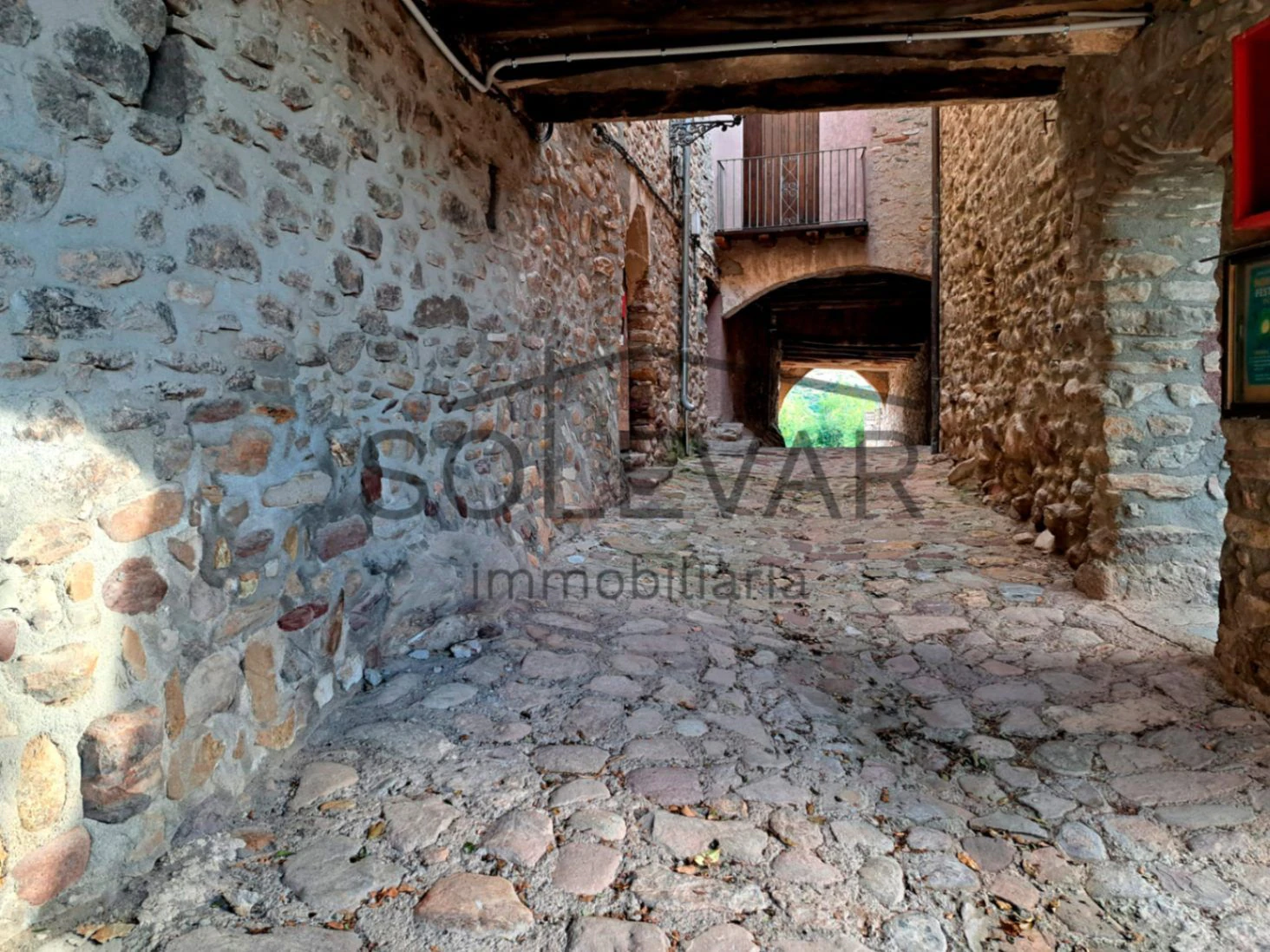 CASA A REFORMAR INTEGRALMENTE A ESTAVILL