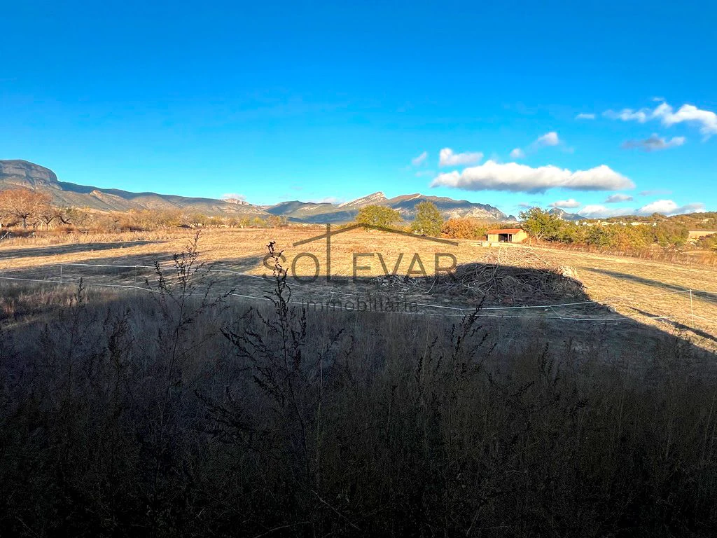 HOUSE TO RENOVATE WITH LARGE RUSTIC LAND IN FIGUEROLA D`ORCAU