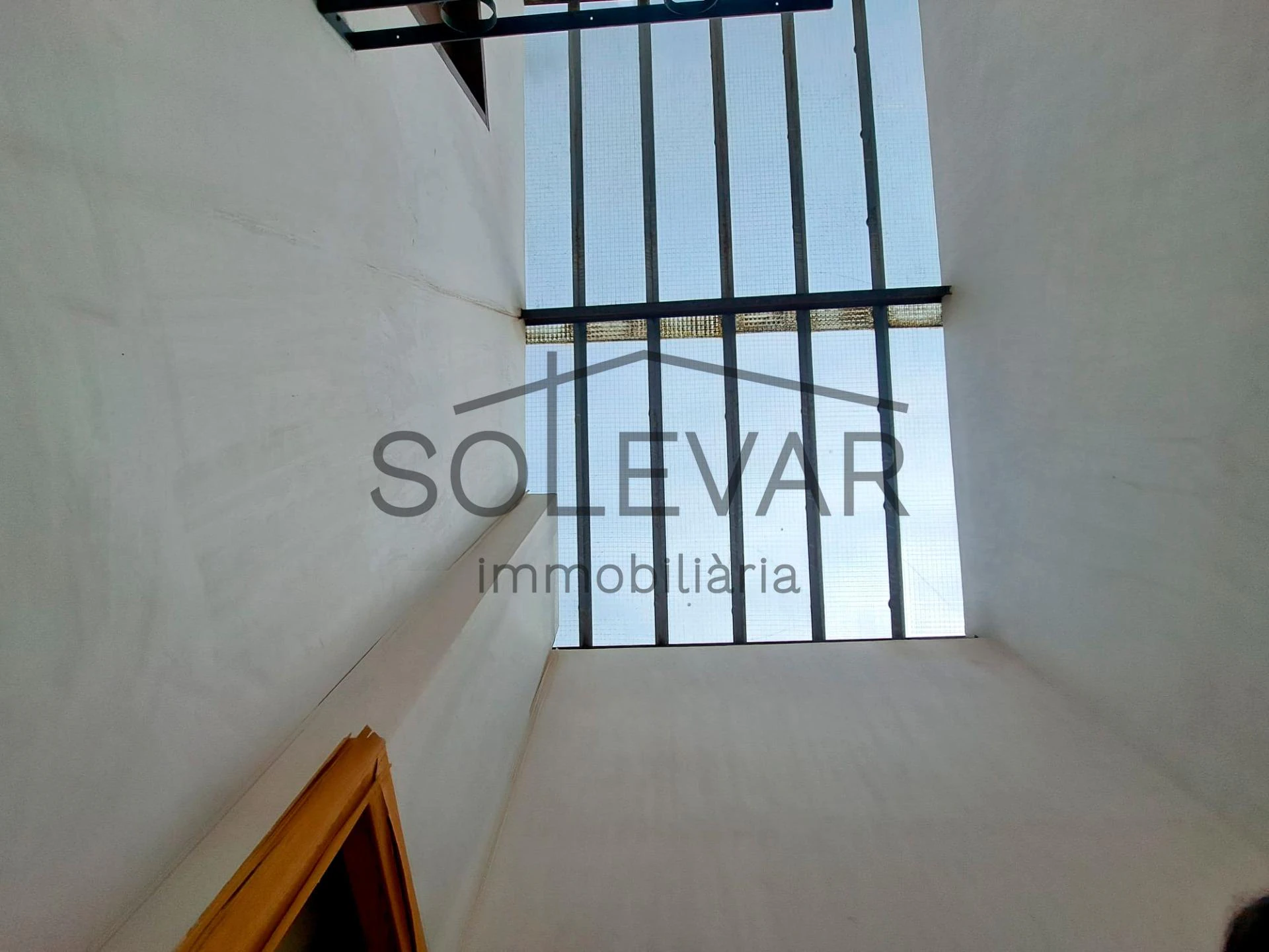 DUPLEX WITH GREAT VIEWS TO RENOVATE IN TREMP