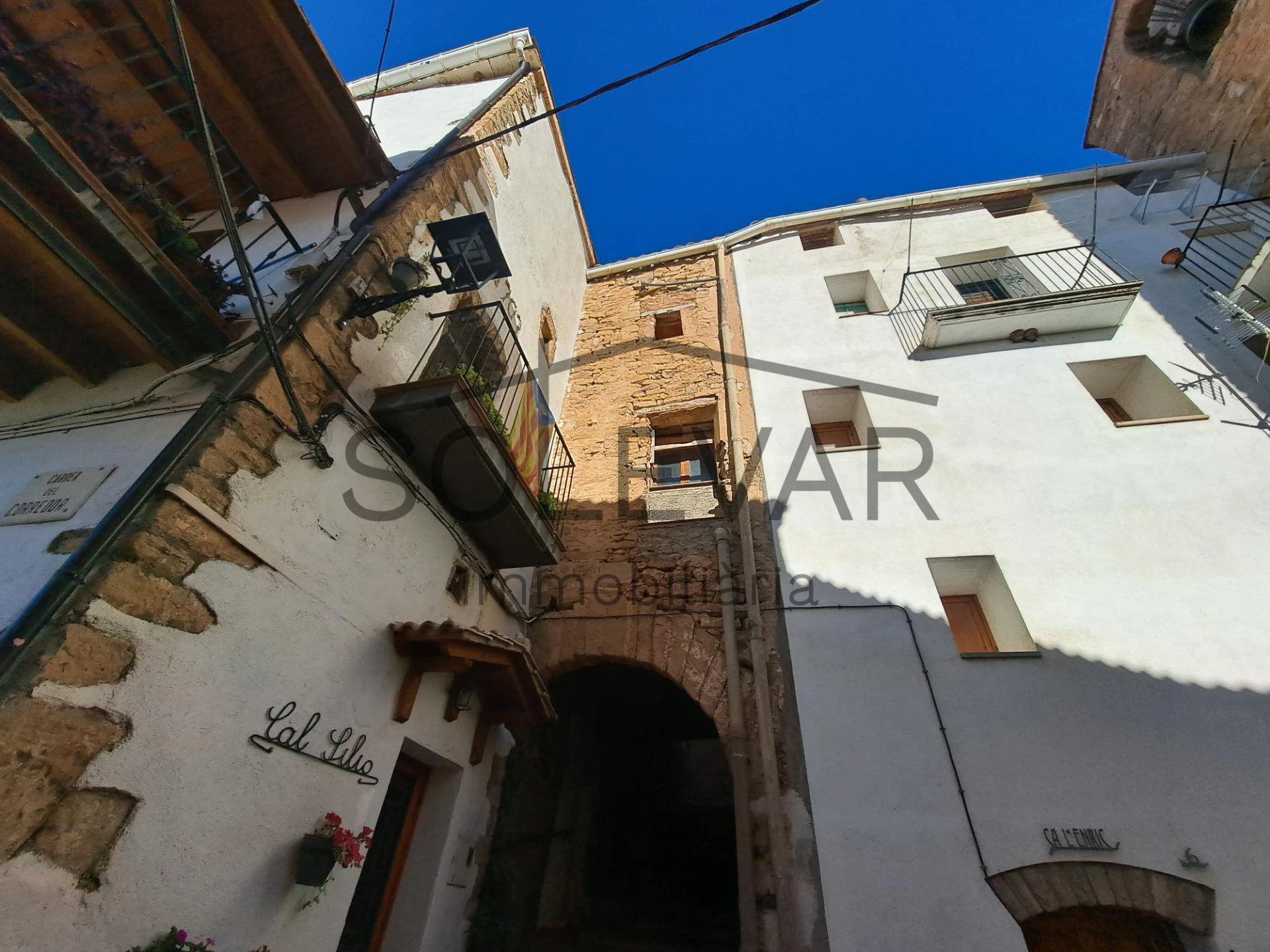 CASA CON TERRAZA EN SUTERRANYA