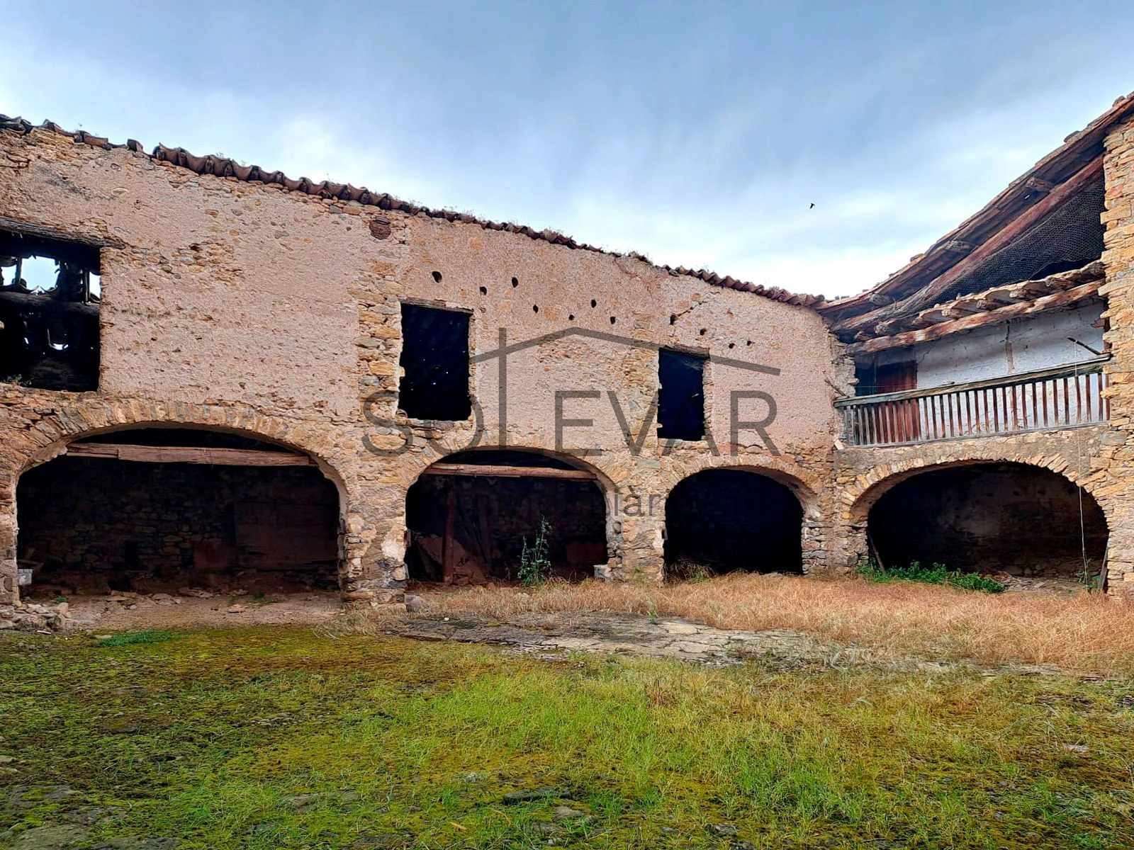 LARGE HOUSE WITH CENTRAL PATIO IN SALÀS DE PALLARS