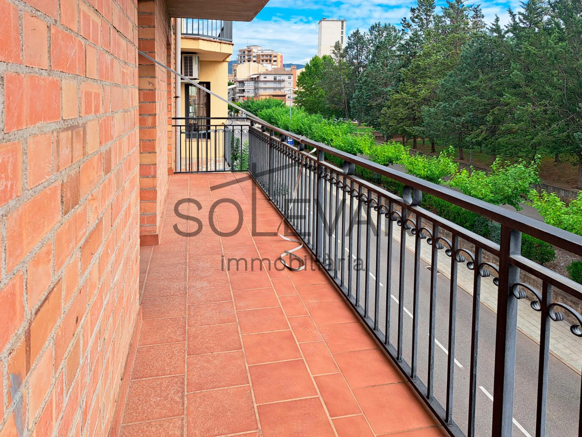DUPLEX WITH GREAT VIEWS TO RENOVATE IN TREMP