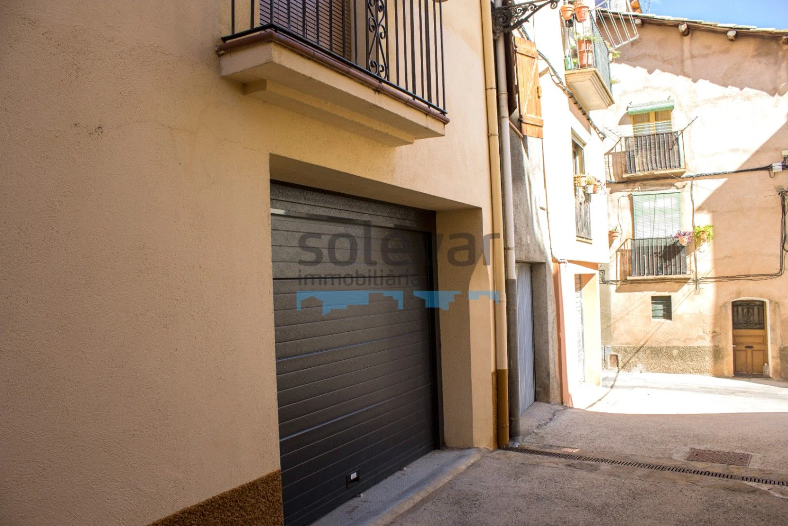 GRAN CASA EN EL CASCO ANTIGUO DE TALARN