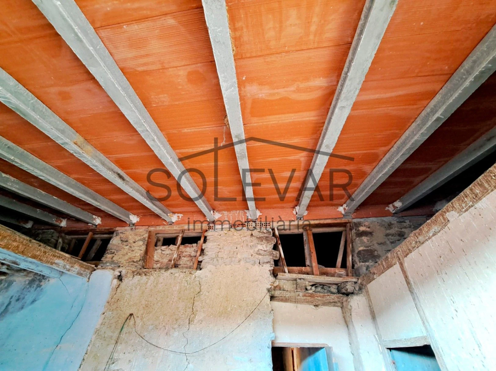 CASA SEÑORIAL DEL SIGLO XVIII A REFORMAR EN SANT SALVADOR DE TOLÓ