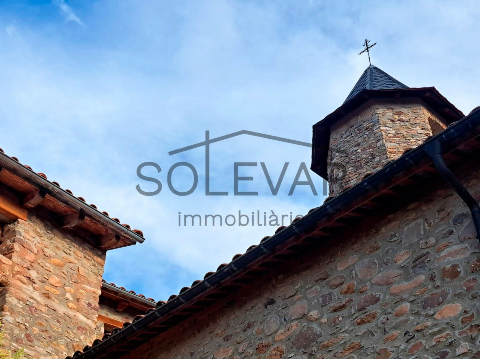 CASA A REFORMAR INTEGRALMENTE A ESTAVILL