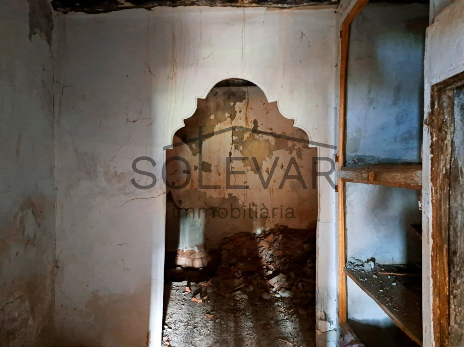 CASA A REFORMAR INTEGRALMENTE A ESTAVILL