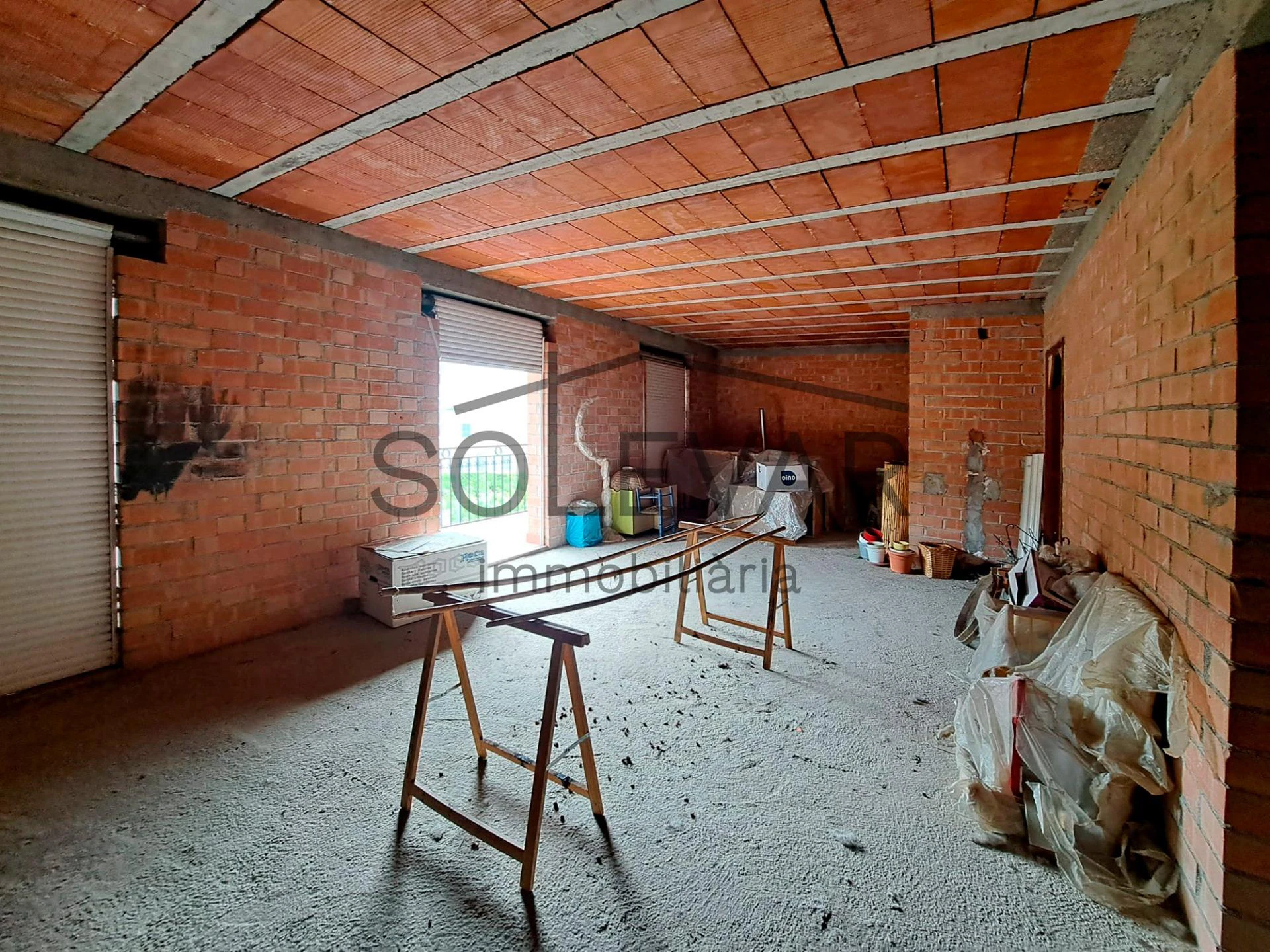 DUPLEX WITH GREAT VIEWS TO RENOVATE IN TREMP