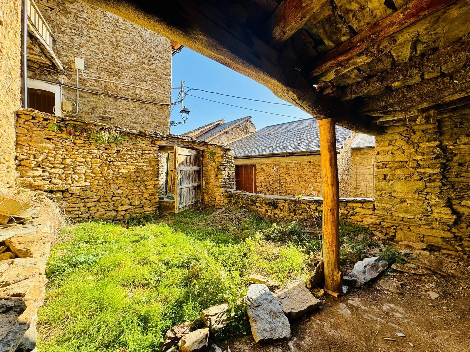 ESPECTACULAR CASA DE PUEBLO EN SORRE, PALLARS SOBIRA